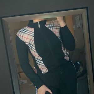 BURBERRY zip up